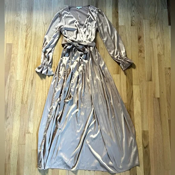 BALTIC BORN holly satin effect maxi dress gown long sleeves champagne size S - Picture 7 of 14
